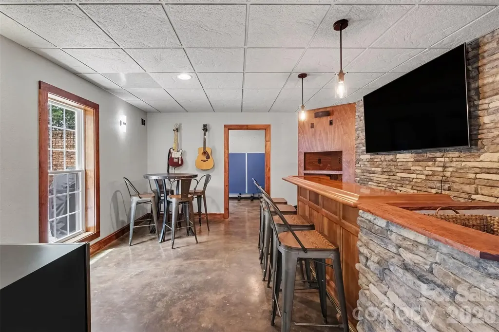 765 Sloan Street Denver NC 28037