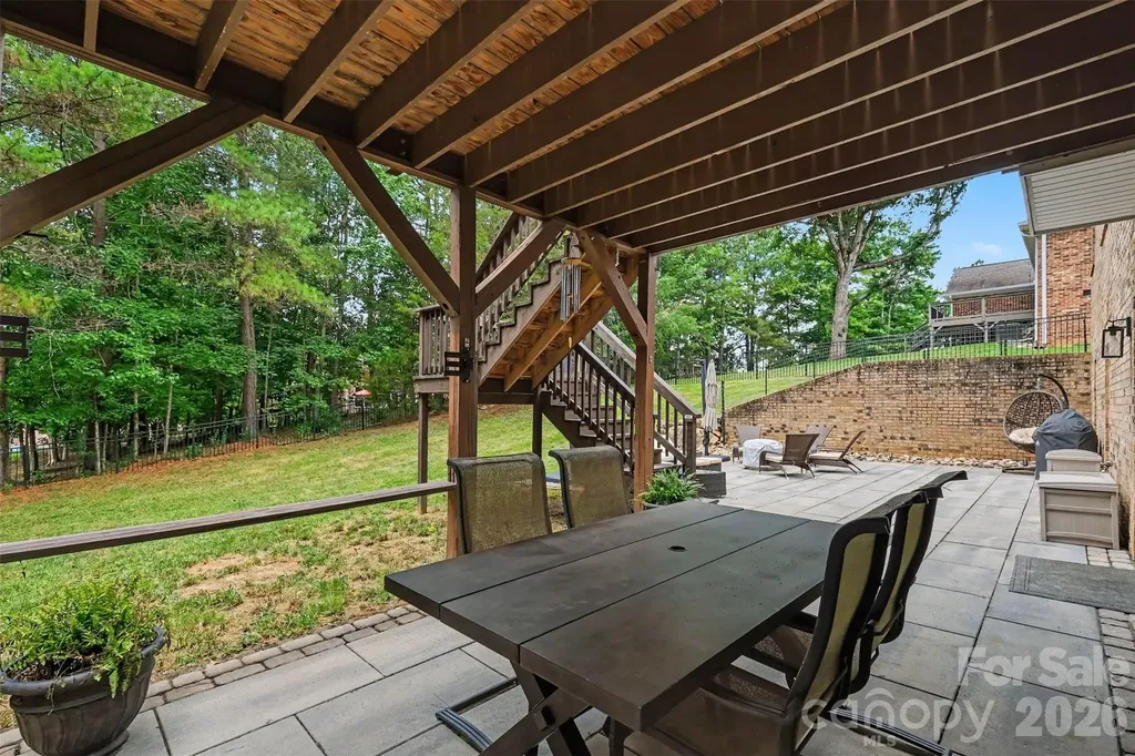 765 Sloan Street Denver NC 28037