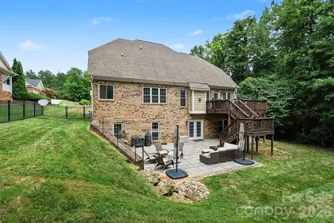 765 Sloan Street Denver NC 28037
