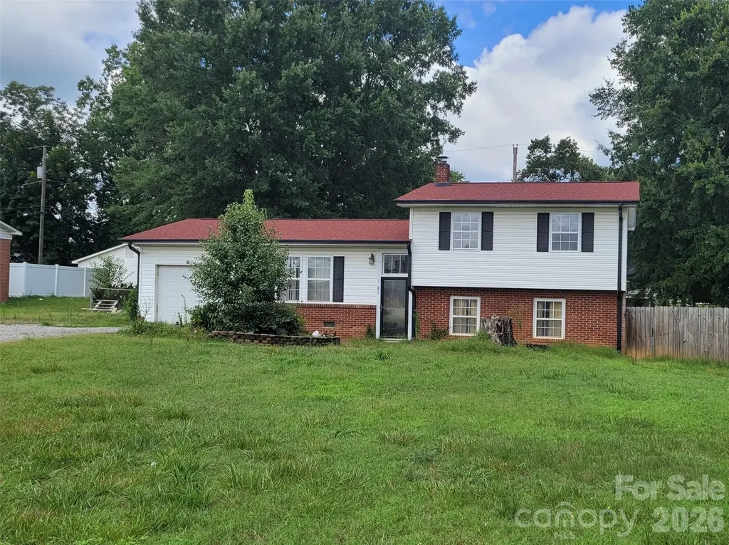 1009 E Church Street Cherryville NC 28021