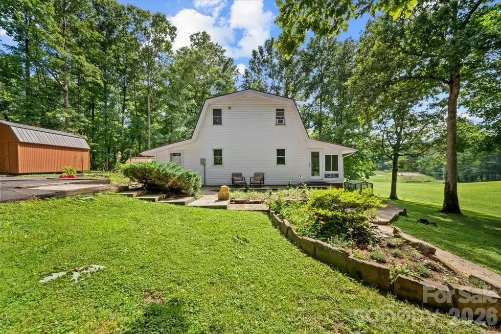 371 Patton Valley Drive Nebo NC 28761
