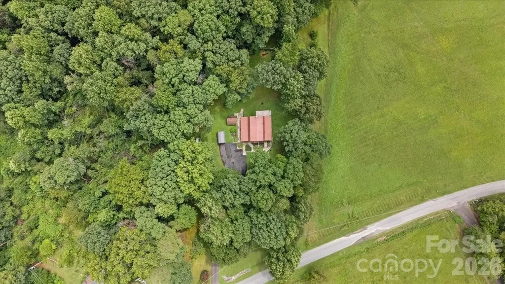 371 Patton Valley Drive Nebo NC 28761