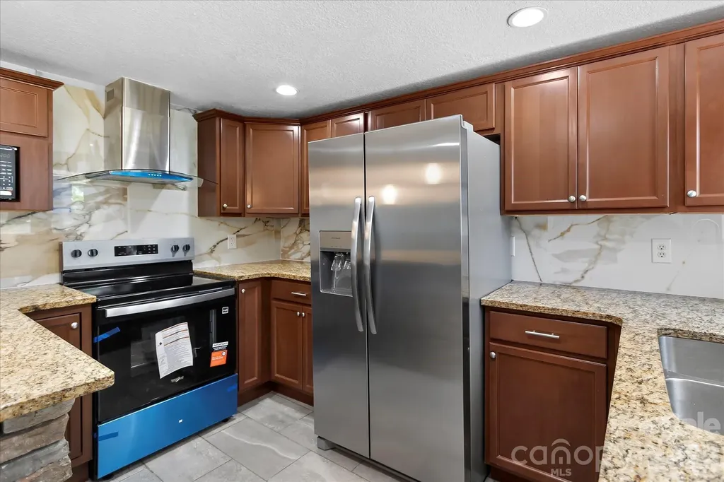 136 W Wilhemenia Street Marion NC 28752