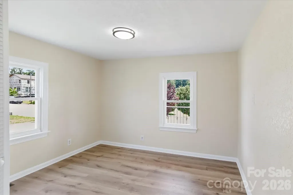 136 W Wilhemenia Street Marion NC 28752