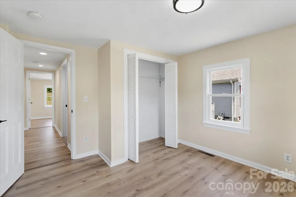 136 W Wilhemenia Street Marion NC 28752