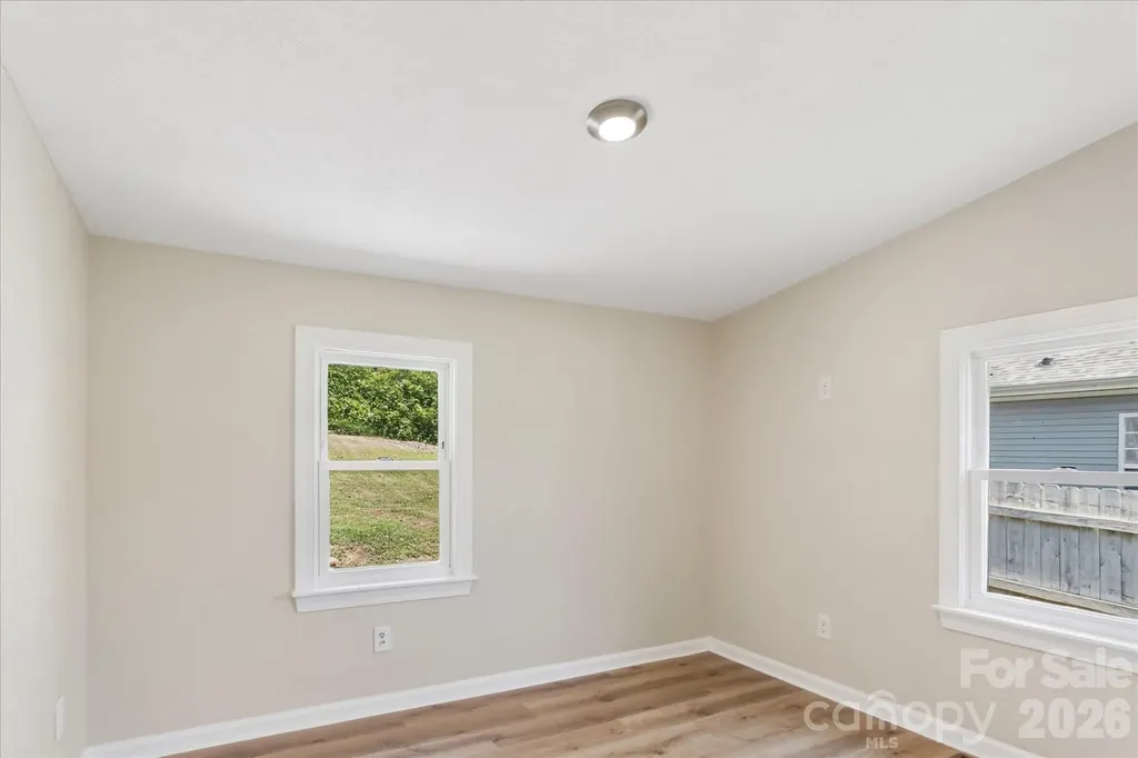 136 W Wilhemenia Street Marion NC 28752