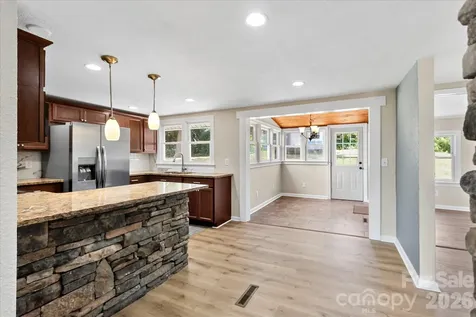 136 W Wilhemenia Street Marion NC 28752