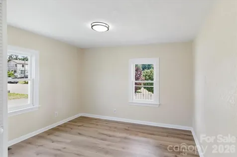 136 W Wilhemenia Street Marion NC 28752