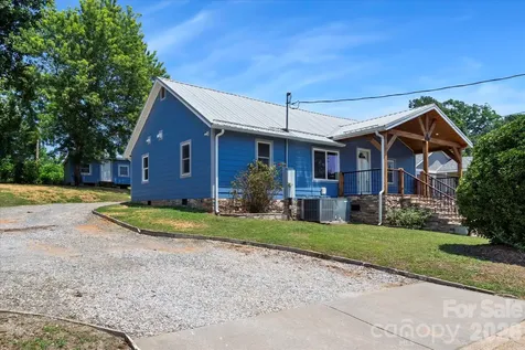 136 W Wilhemenia Street Marion NC 28752