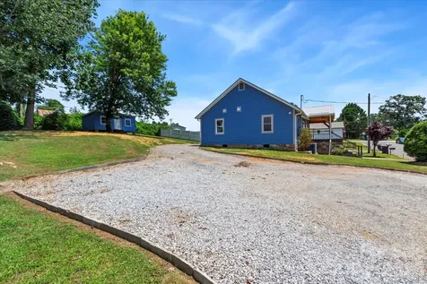 136 W Wilhemenia Street Marion NC 28752