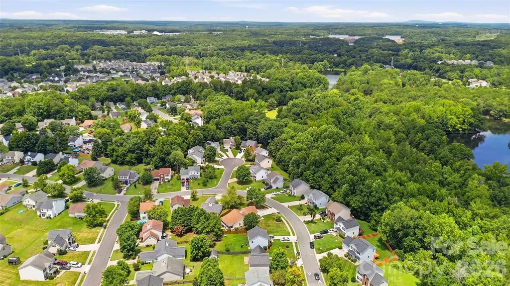 1610 Elk Creek Court Charlotte NC 28214