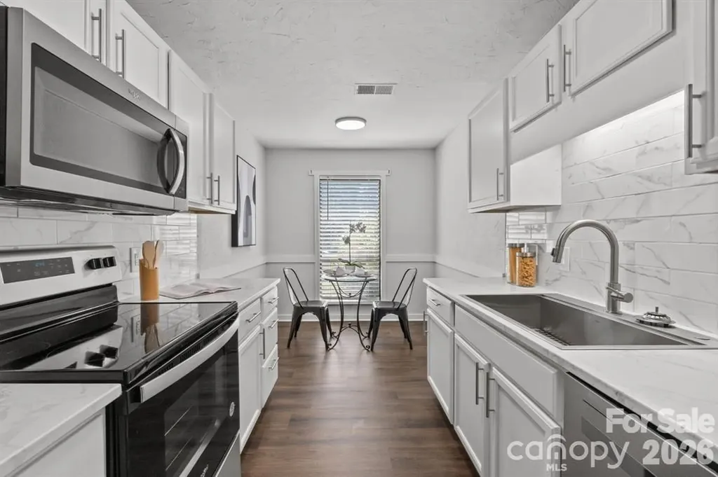 4340 N Center Street Hickory NC 28601