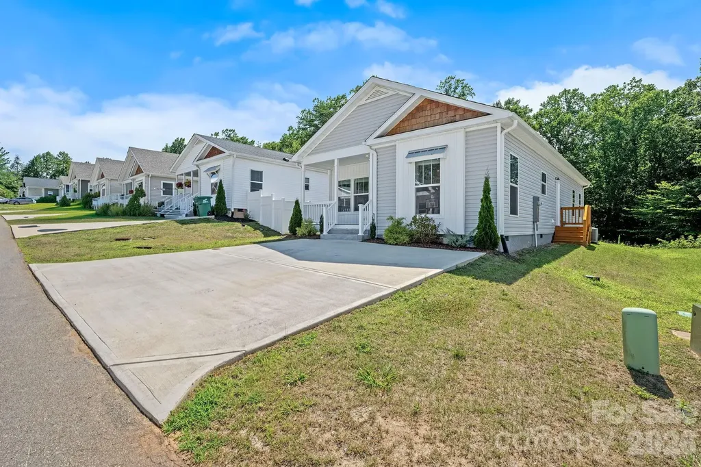 128 Bellamy Road Asheville NC 28806