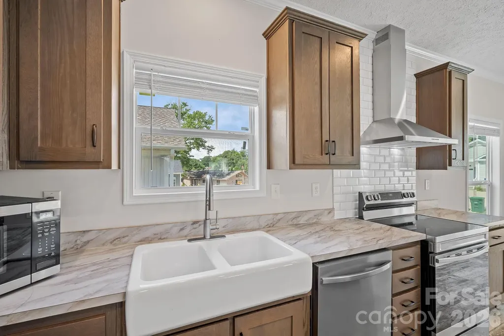 128 Bellamy Road Asheville NC 28806