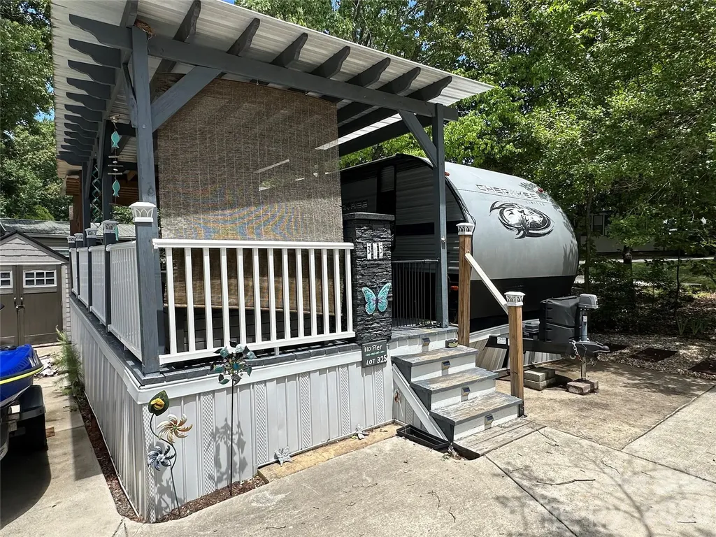 110 Pier Avenue New London NC 28127