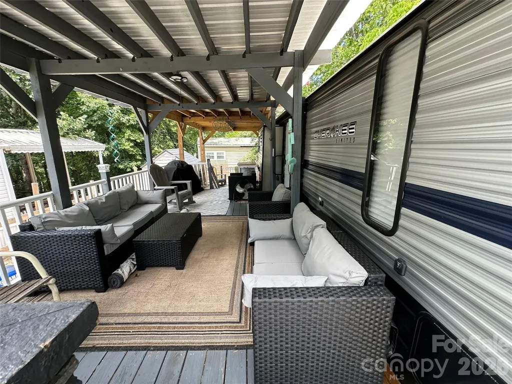 110 Pier Avenue New London NC 28127
