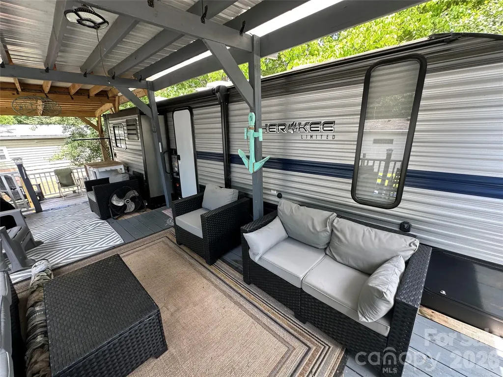 110 Pier Avenue New London NC 28127