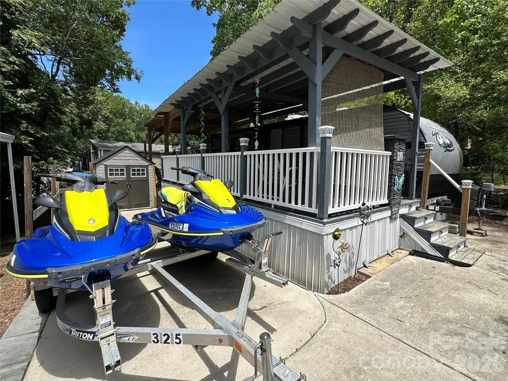 110 Pier Avenue New London NC 28127