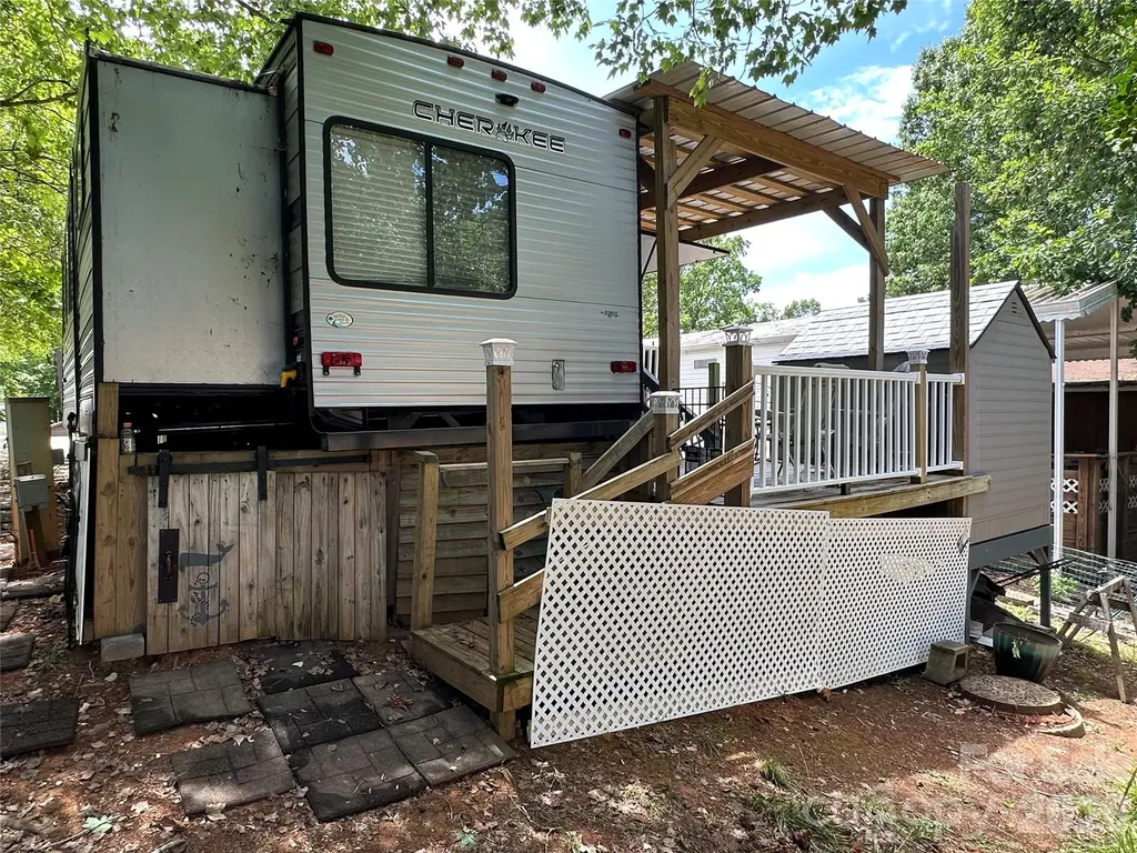 110 Pier Avenue New London NC 28127