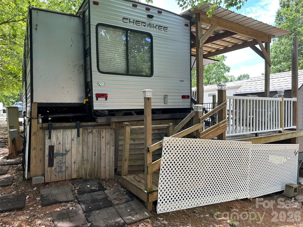 110 Pier Avenue New London NC 28127