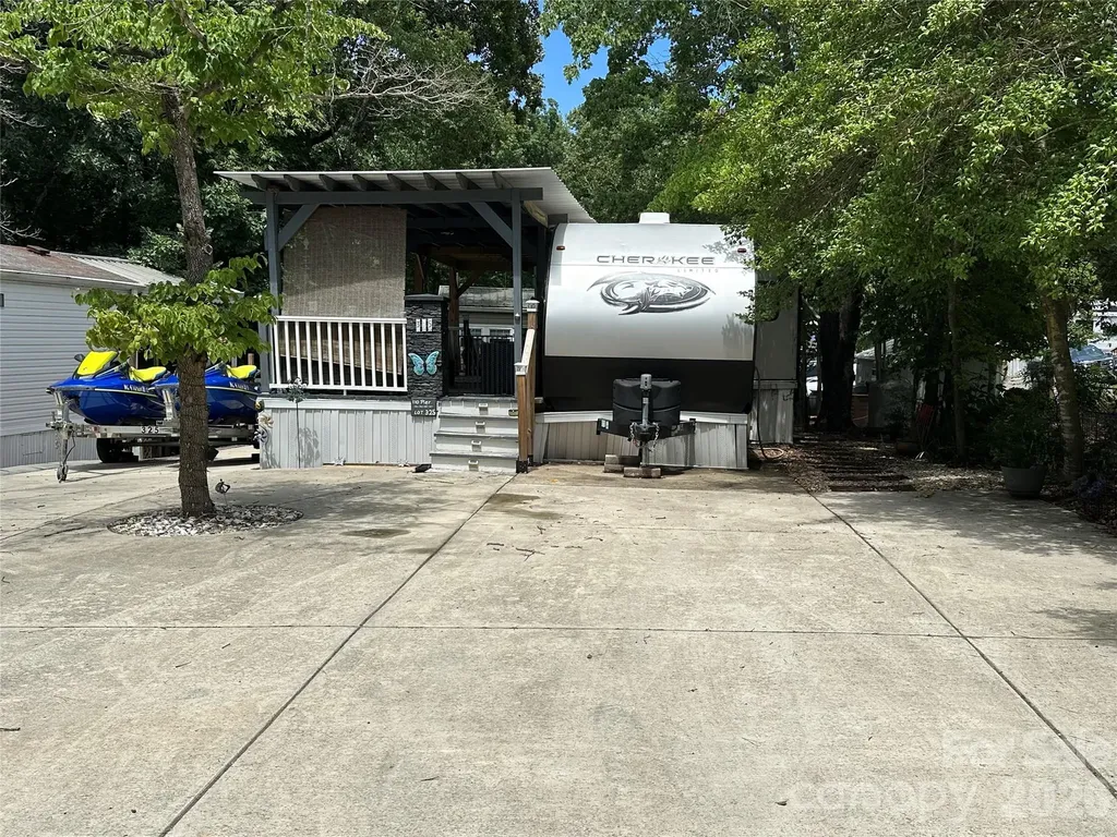110 Pier Avenue New London NC 28127