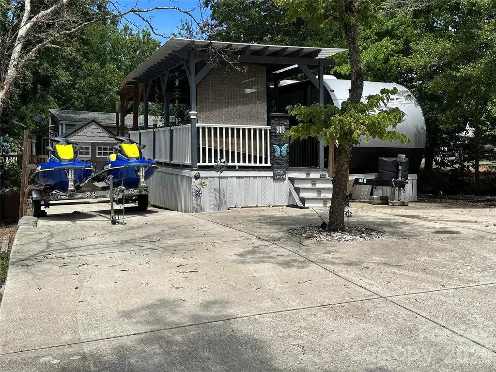 110 Pier Avenue New London NC 28127