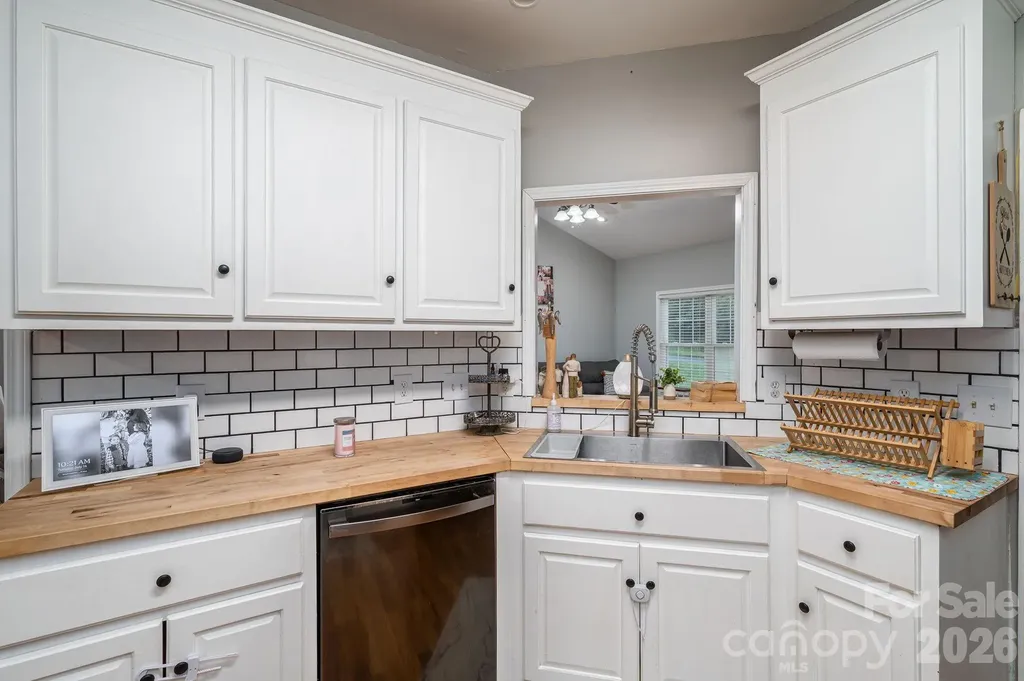 142 Azalea Drive Connelly Springs NC 28612