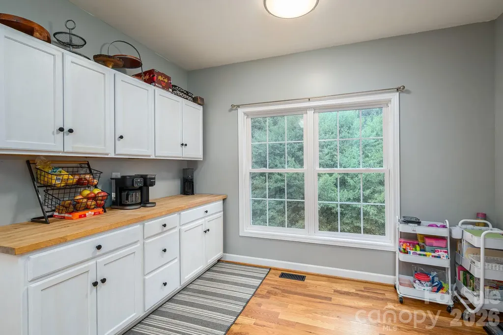 142 Azalea Drive Connelly Springs NC 28612
