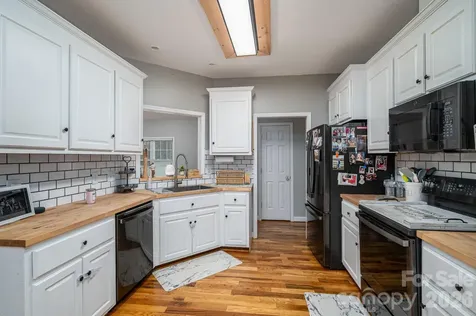 142 Azalea Drive Connelly Springs NC 28612