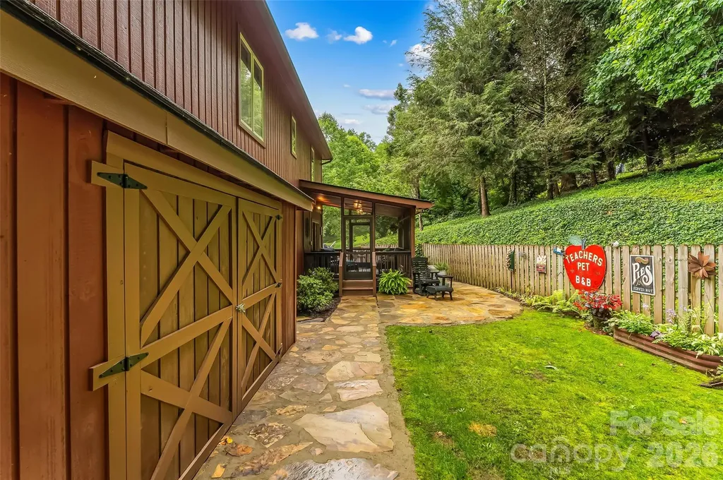 121 Stonecrest Drive Asheville NC 28803