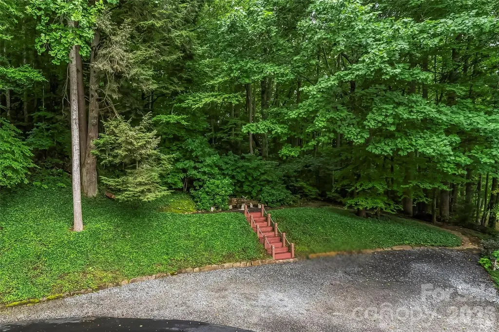 121 Stonecrest Drive Asheville NC 28803