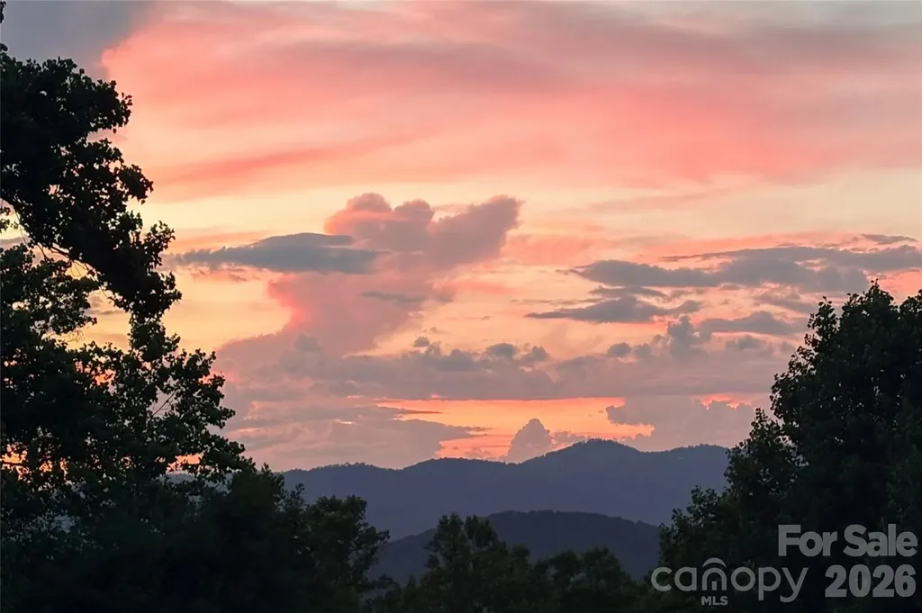 121 Stonecrest Drive Asheville NC 28803