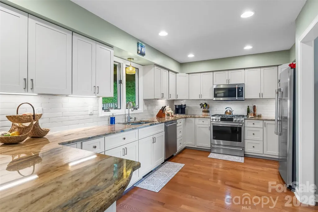 121 Stonecrest Drive Asheville NC 28803