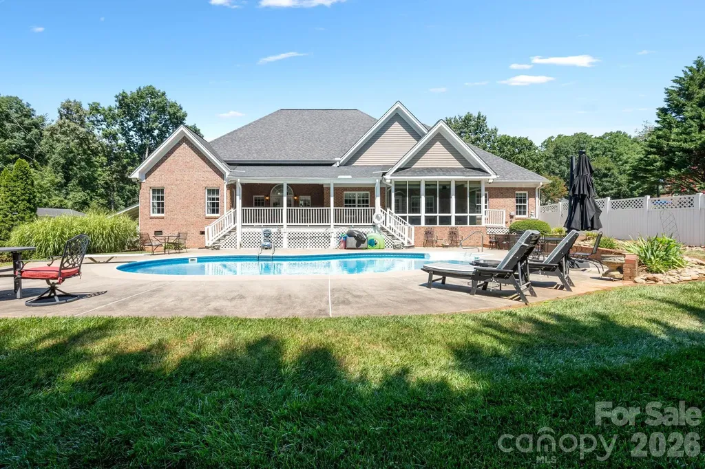 1851 29th Avenue Place NE Hickory NC 28601