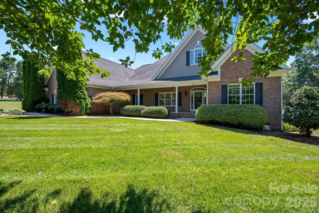 1851 29th Avenue Place NE Hickory NC 28601