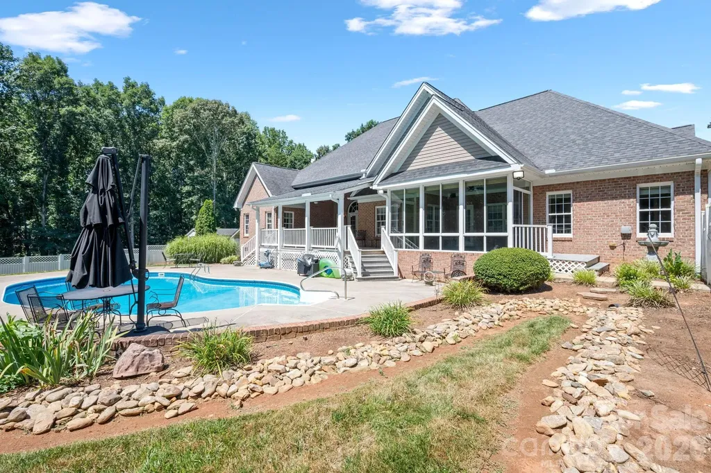 1851 29th Avenue Place NE Hickory NC 28601