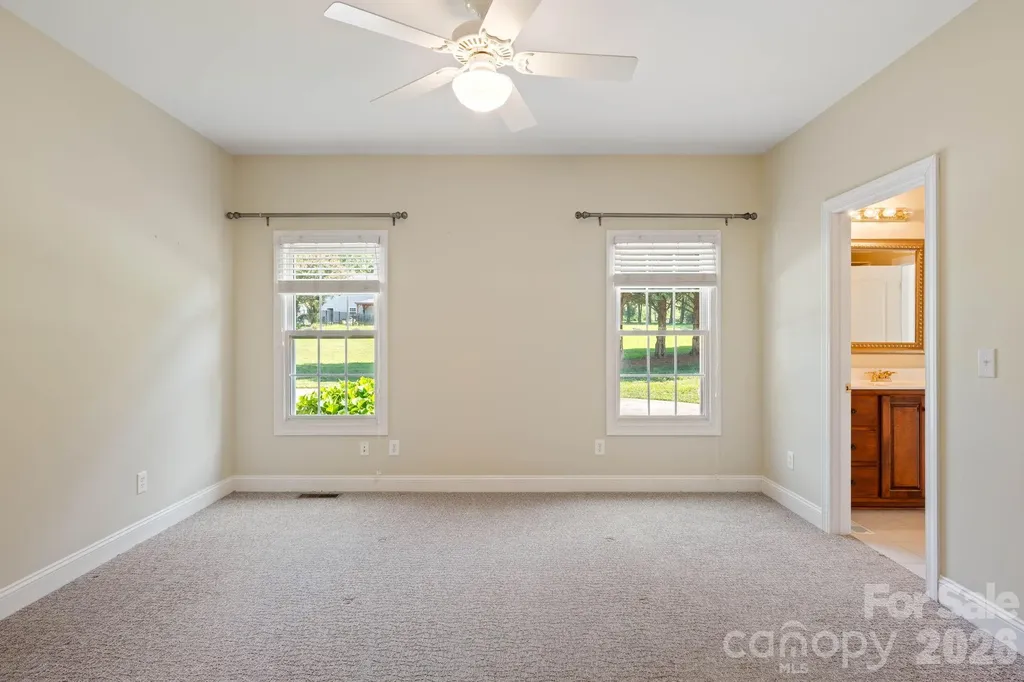 1851 29th Avenue Place NE Hickory NC 28601