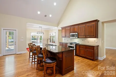 1851 29th Avenue Place NE Hickory NC 28601