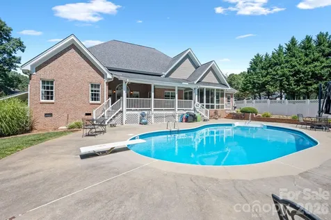 1851 29th Avenue Place NE Hickory NC 28601