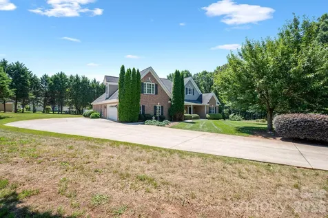 1851 29th Avenue Place NE Hickory NC 28601
