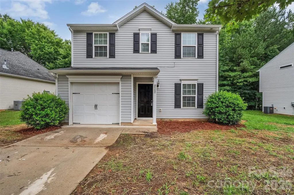 8500 Four Sisters Lane Charlotte NC 28215