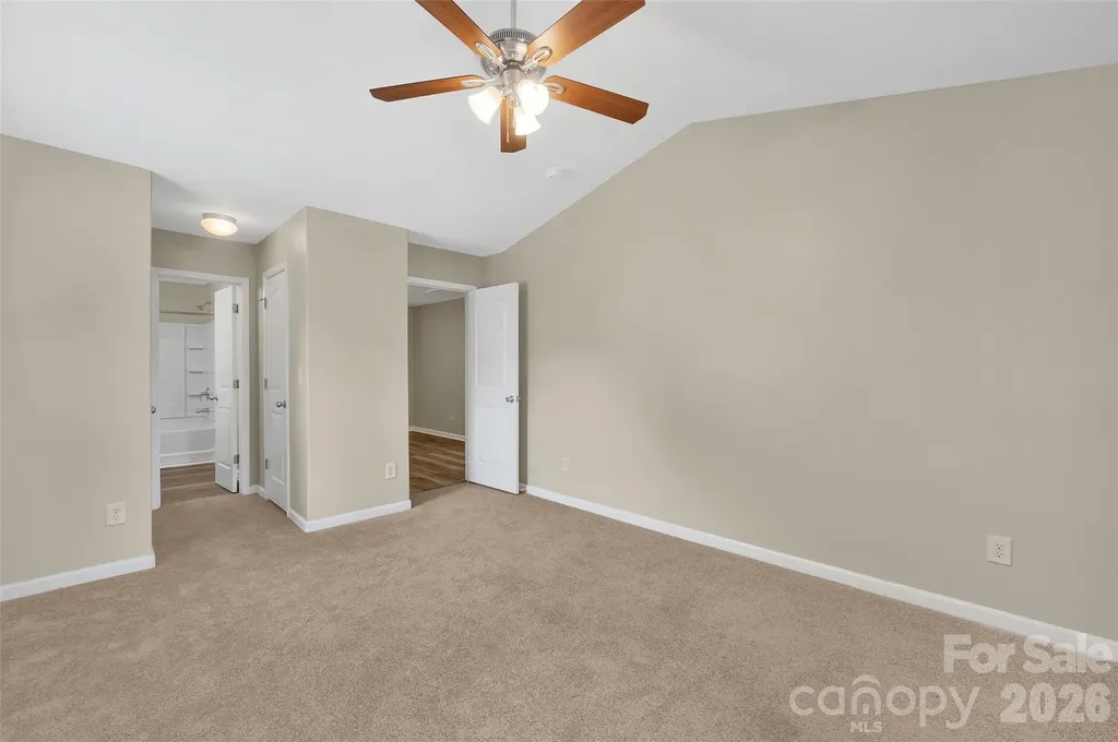 8500 Four Sisters Lane Charlotte NC 28215