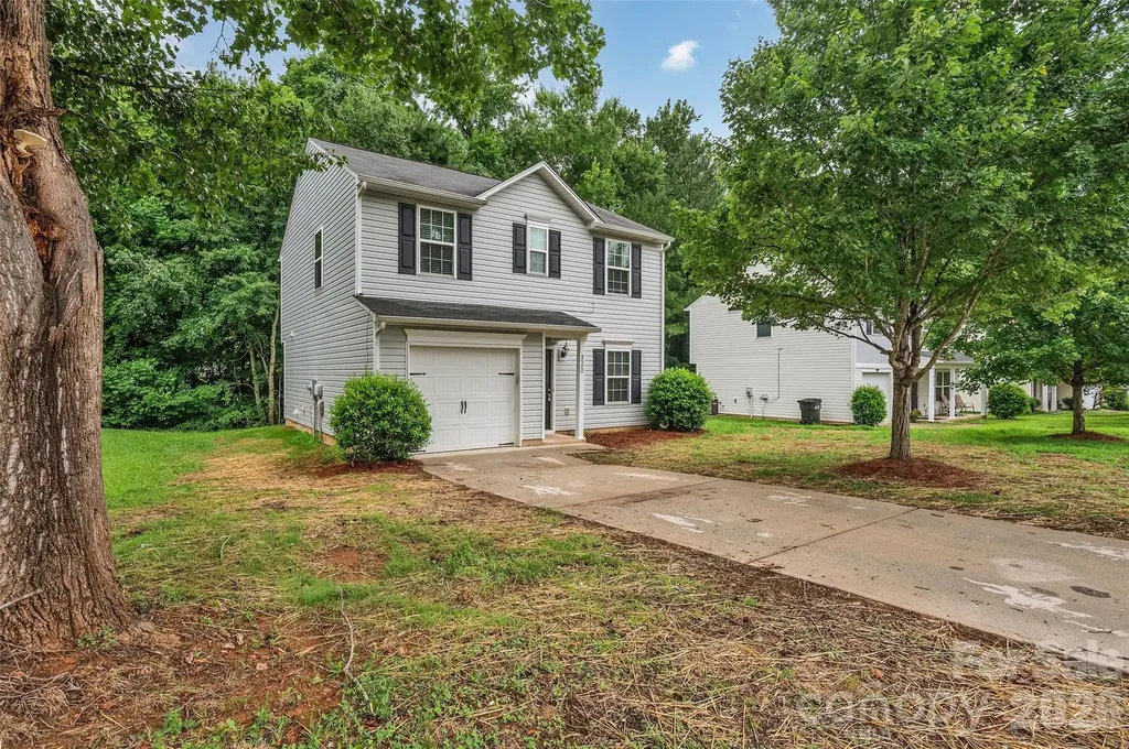 8500 Four Sisters Lane Charlotte NC 28215