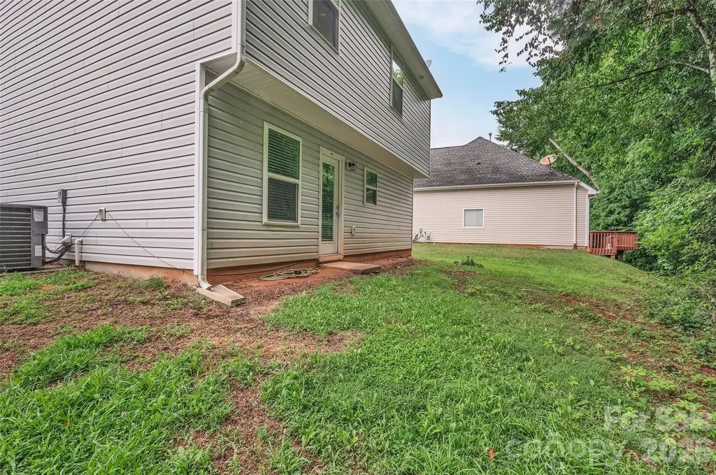 8500 Four Sisters Lane Charlotte NC 28215