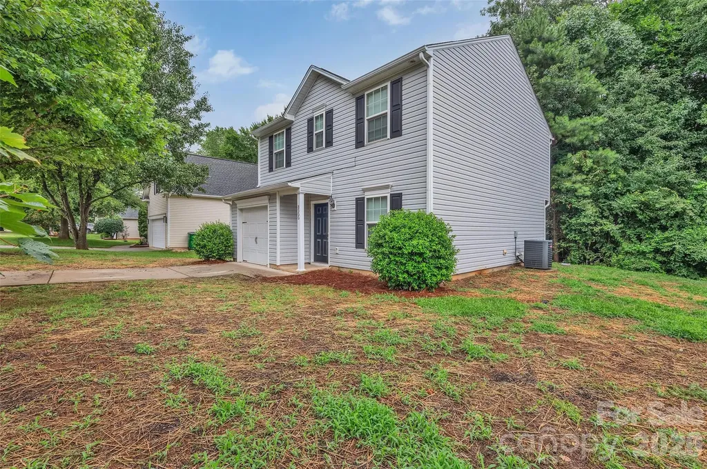 8500 Four Sisters Lane Charlotte NC 28215