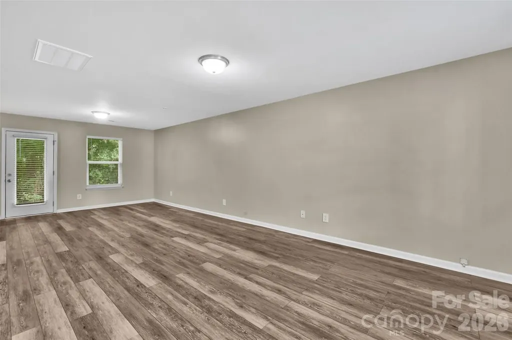 8500 Four Sisters Lane Charlotte NC 28215