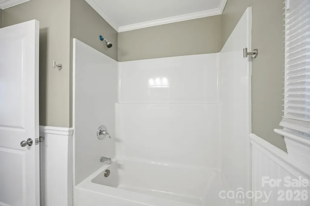3123 Castle Avenue Hickory NC 28601