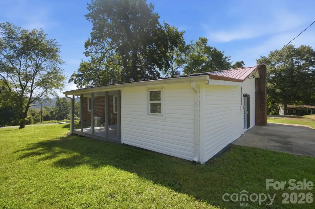 3123 Castle Avenue Hickory NC 28601