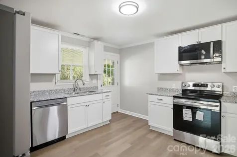 3123 Castle Avenue Hickory NC 28601