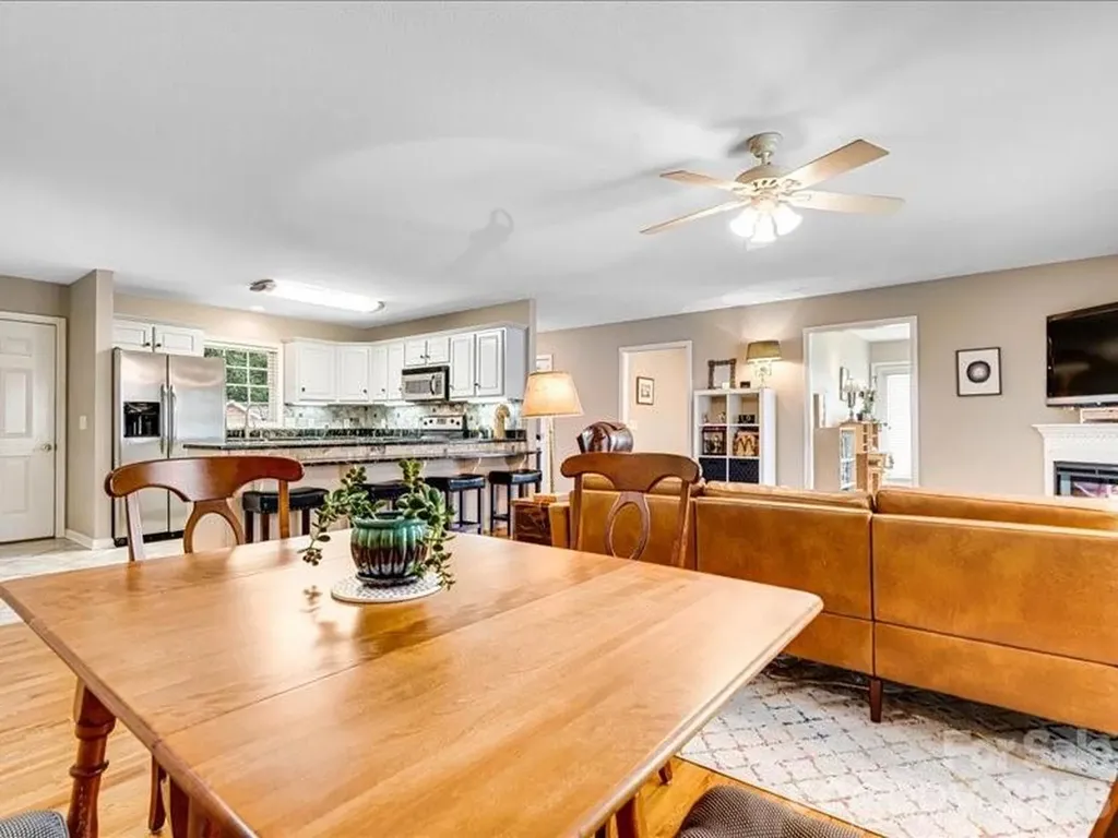 1284 Wexford Village Circle NE Lenoir NC 28645